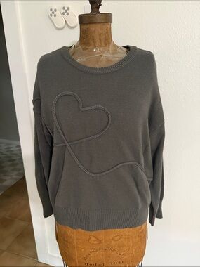 NWT Adrienne Vittadini Women's Green Heart-Detail Knit Sweater Size PXL